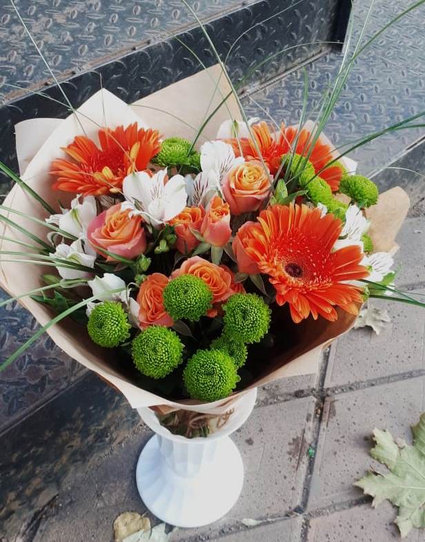 Букет цветов из: Герберы, Хризантемы, Альстромерии и Розы в Анциферово Новгородская область