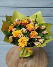 Букет цветов из:  Альстромерии и Розы в Анциферово Новгородская область