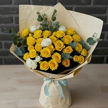 Букет цветов из:  Розы в Анциферово Новгородская область