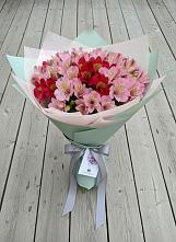 Букет цветов из:  Альстромерии #REPLACE_PRED# Анциферово Новгородская область