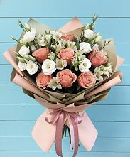 Букет цветов из:  Розы, Альстромерии и Лизиантусы в Анциферово Новгородская область