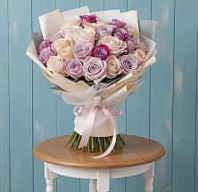 Букет цветов из:  Розы в Анциферово Новгородская область