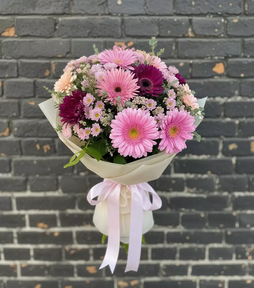Букет цветов из: Герберы и Хризантемы в Анциферово Новгородская область