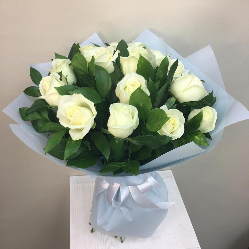 Букет 15 Белых роз Проуд в Анциферово Новгородская область