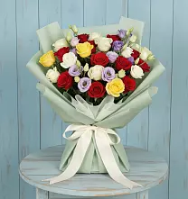 Букет цветов из:  Розы в Анциферово Новгородская область