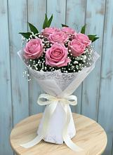 Букет цветов из:  Розы в Анциферово Новгородская область