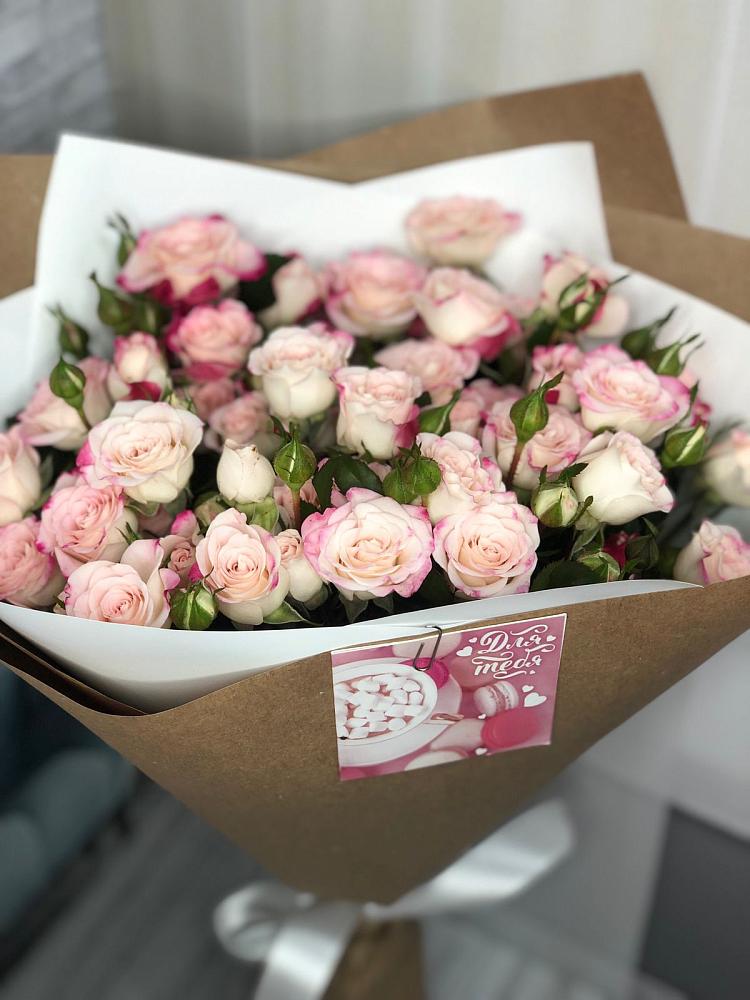 Букет цветов из: Розы в Анциферово Новгородская область