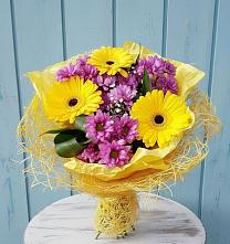 Букет цветов из:  Хризантемы и Герберы в Анциферово Новгородская область