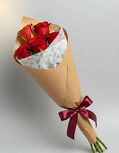 Букет цветов из:  Розы в Анциферово Новгородская область