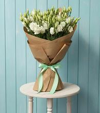 Букет цветов из:  Лизиантусы #REPLACE_PRED# Анциферово Новгородская область