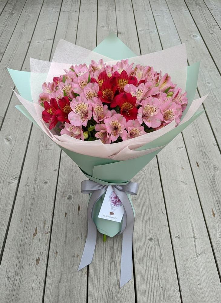 Букет цветов из: Альстромерии в Анциферово Новгородская область