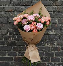 Букет цветов из:  Розы в Анциферово Новгородская область