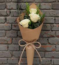 Букет цветов из:  Розы в Анциферово Новгородская область