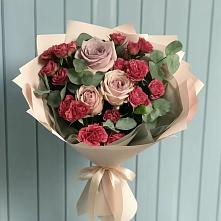 Букет цветов из:  Гвоздики и Розы в Анциферово Новгородская область
