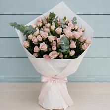 Букет цветов из:  Розы в Анциферово Новгородская область