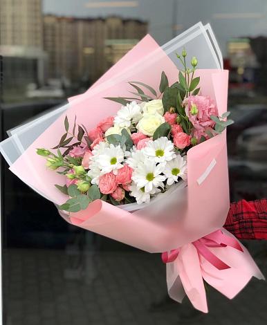Букет цветов из: Розы, Лизиантусы и Хризантемы в Анциферово Новгородская область