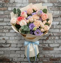 Букет цветов из:  Розы, Лизиантусы и Гвоздики #REPLACE_PRED# Анциферово Новгородская область