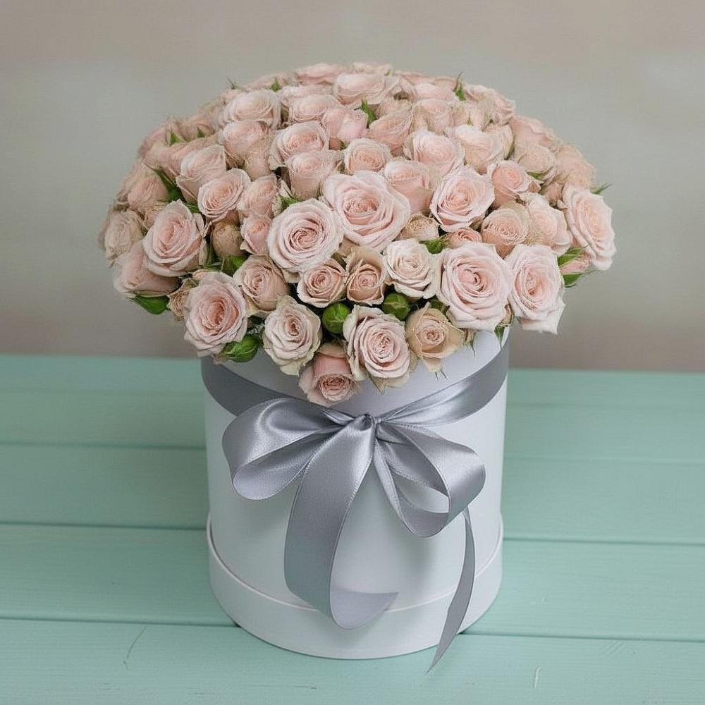 Цветочная композиция из Розы в шляпной коробке в Анциферово Новгородская область